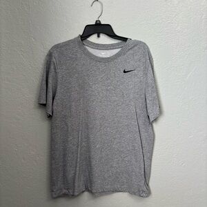 Nike Men's Heather Gray Short Sleeve Tee